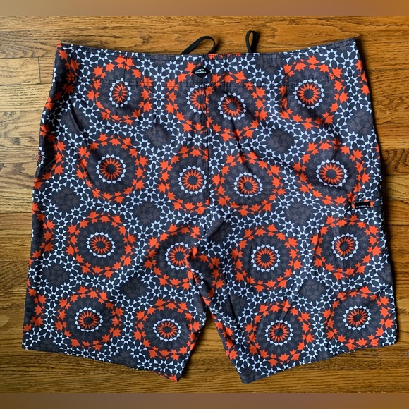 O’Neill board shorts - Picture 8 of 8